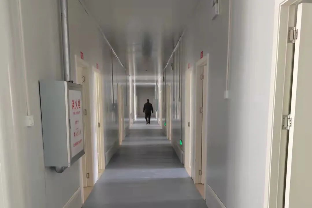 疫情就是命令，潔凈板材廠家宏鑫源緊急馳援多地方艙醫(yī)院建設(shè)(圖15)